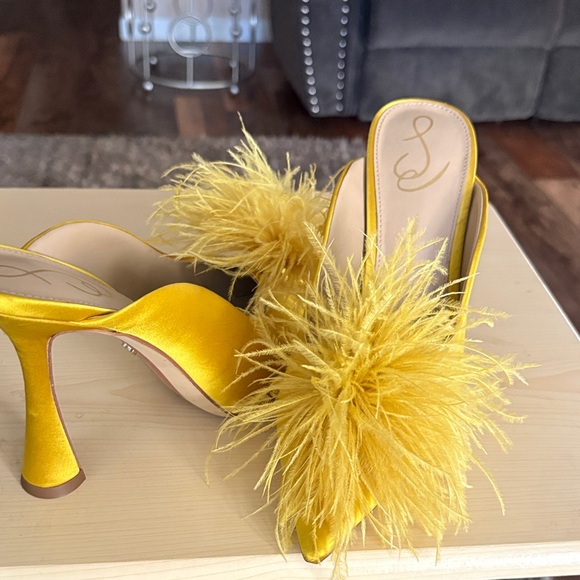 Sam Edelman Yellow Feathered Mules - Picture 6 of 6